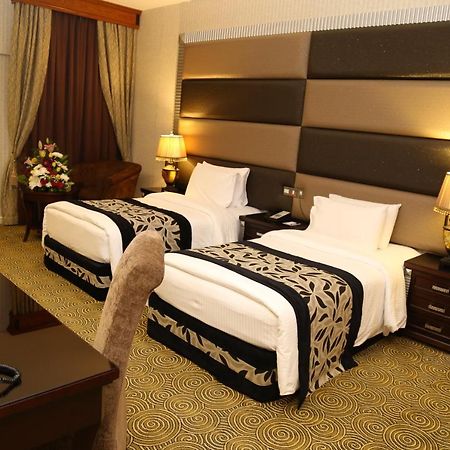 Abjad Crown Hotel Dubai Exterior photo