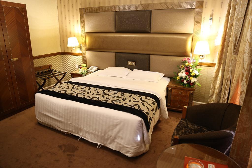 Abjad Crown Hotel Dubai Exterior photo