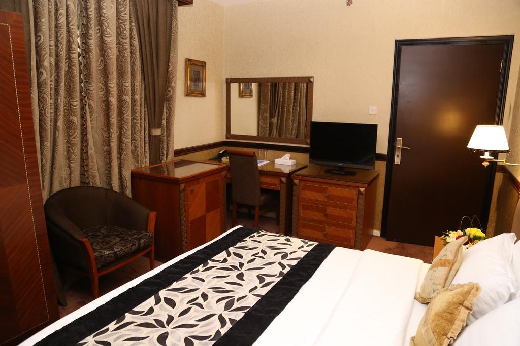Abjad Crown Hotel Dubai Exterior photo