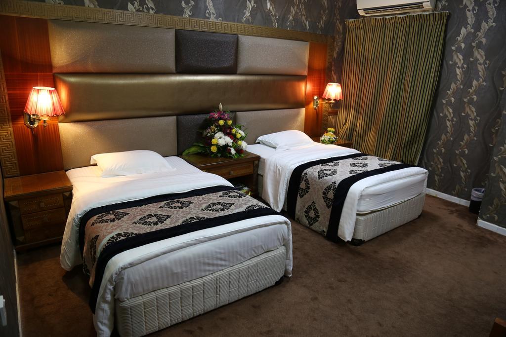 Abjad Crown Hotel Dubai Exterior photo