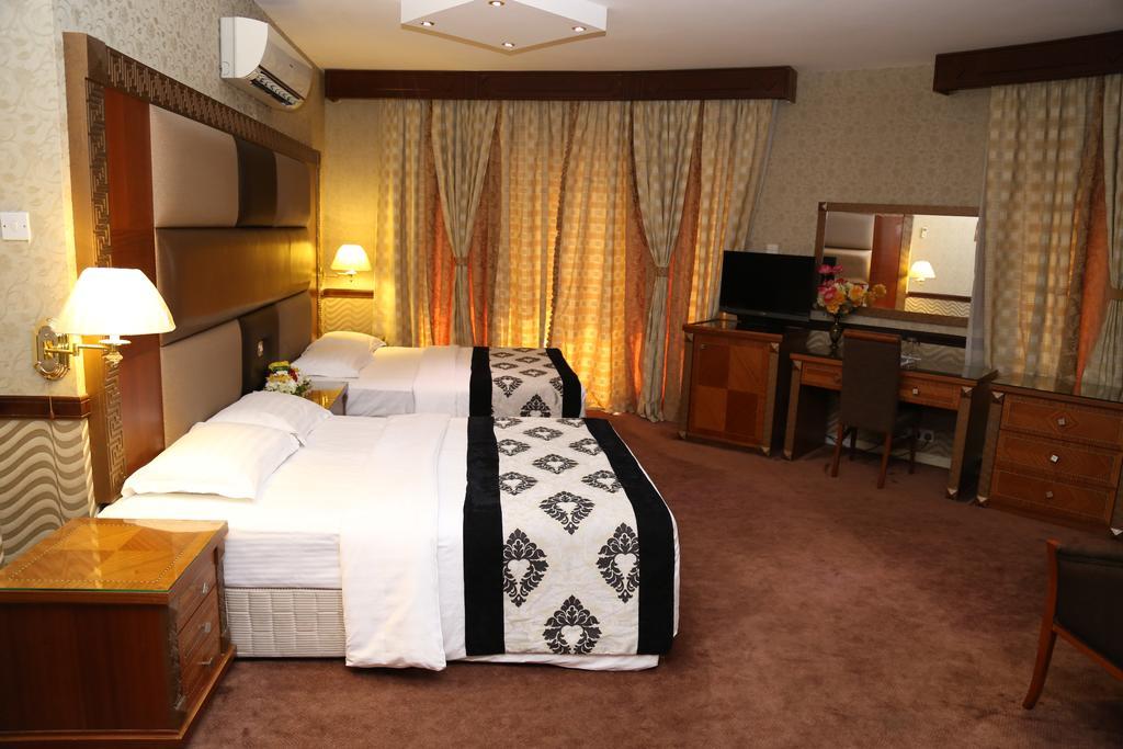 Abjad Crown Hotel Dubai Exterior photo