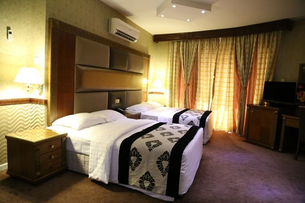 Abjad Crown Hotel Dubai Exterior photo
